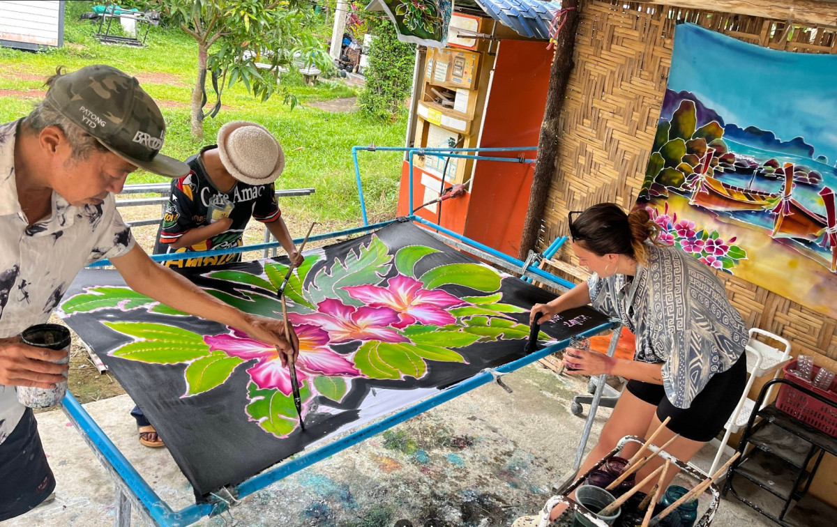 Sriraya Batik Class – Experience for Familly and Kids