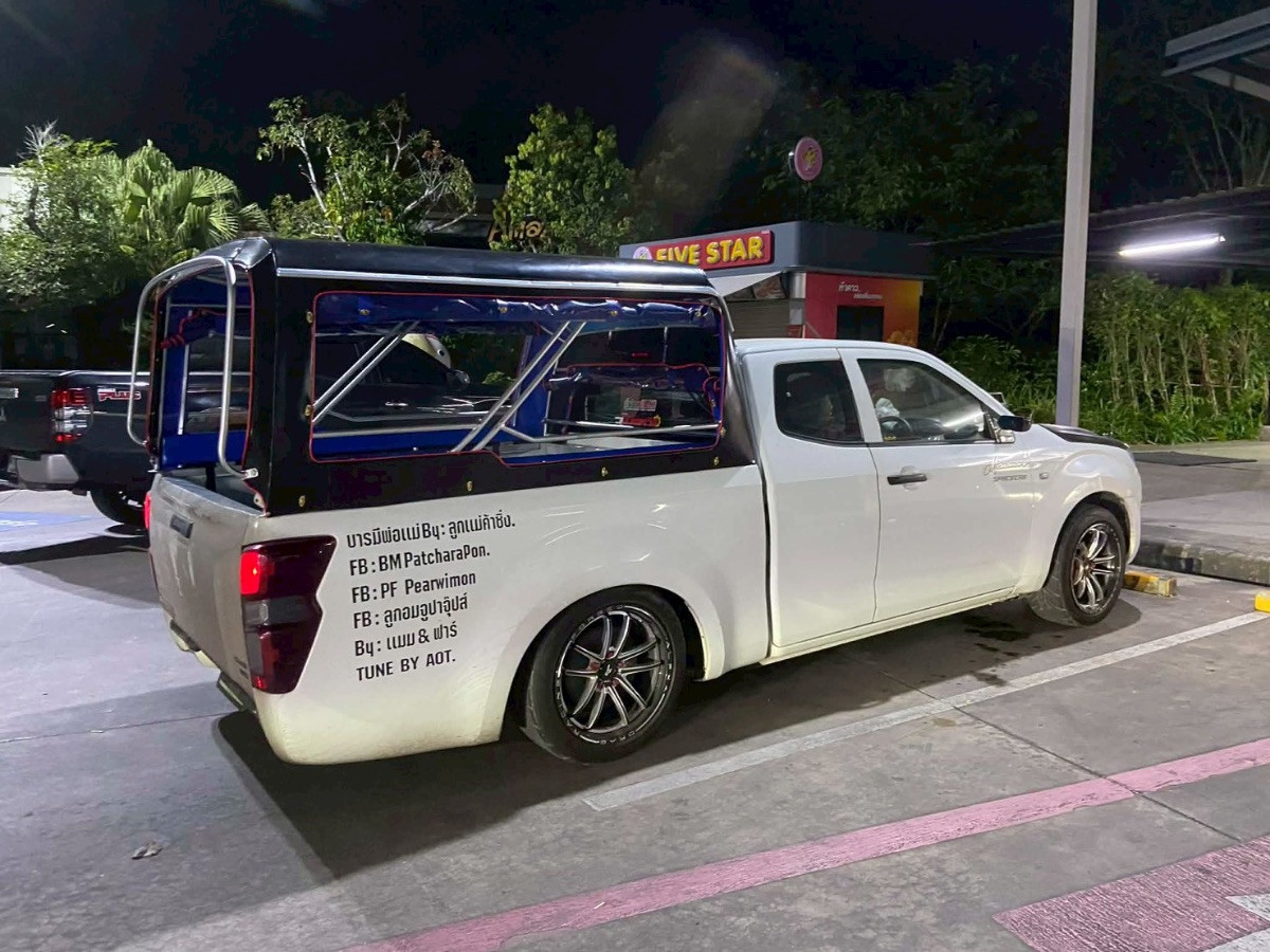 Private Taxi Service Koh Lanta by Mammos