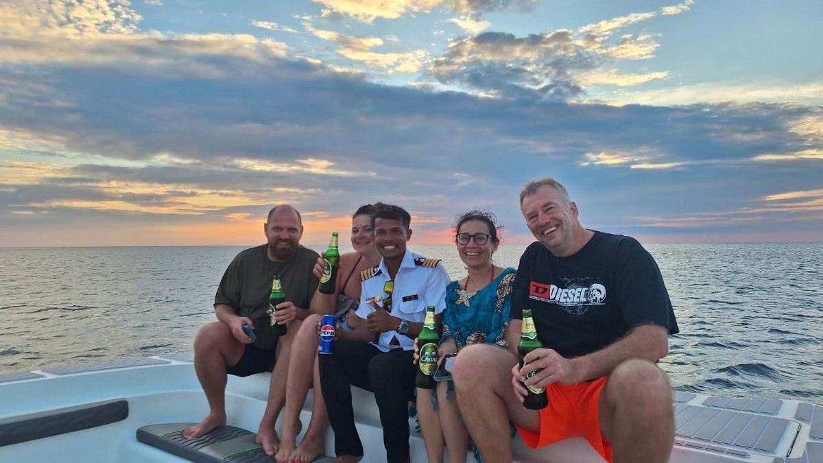 4 Islands – One Day Private Tour - Photo 3