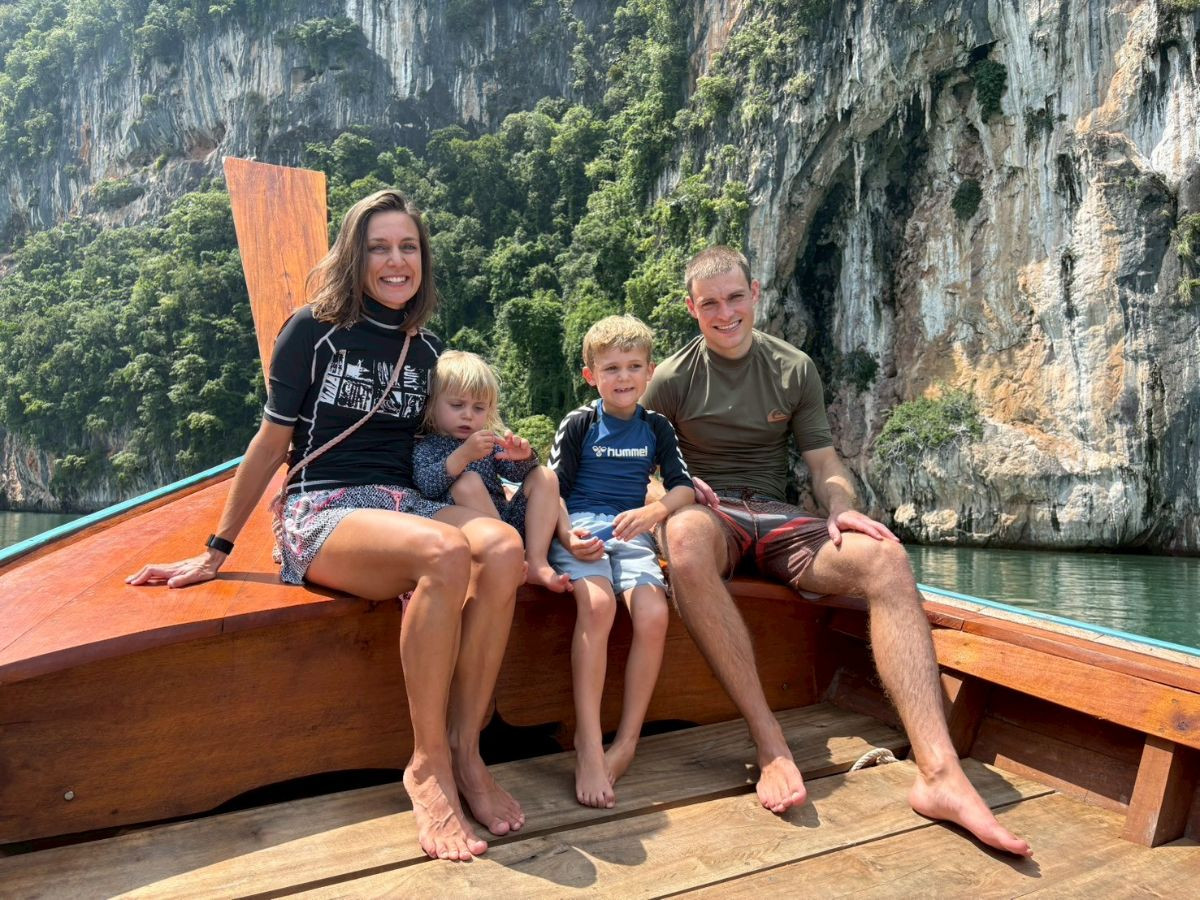 PRIVATE TOUR – Mangrove, Caves, Sea Kayaking - Photo 1